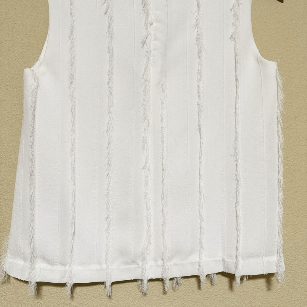 Eyelash Fringe Sleeveless Blouse - Picture 6 of 12